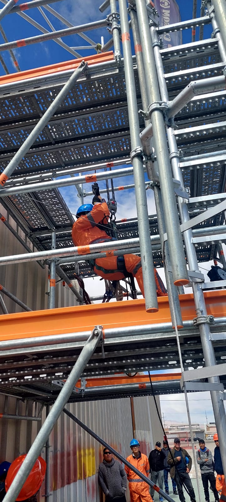 TRABAJO EN ALTURA  FISICA Y RESCATE